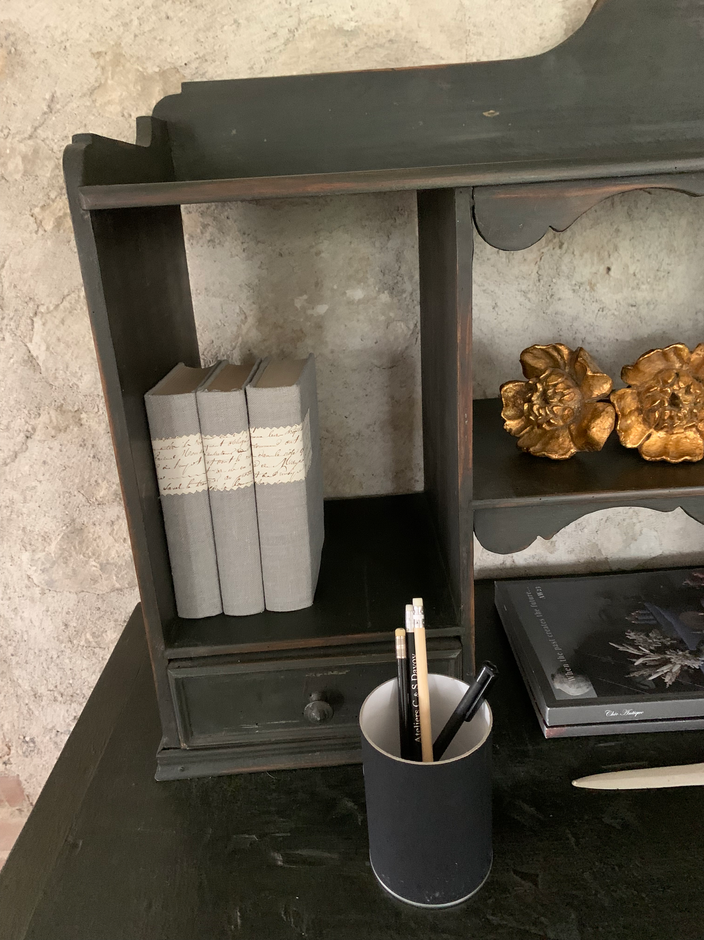 Ancien Bureau à Patine Noire