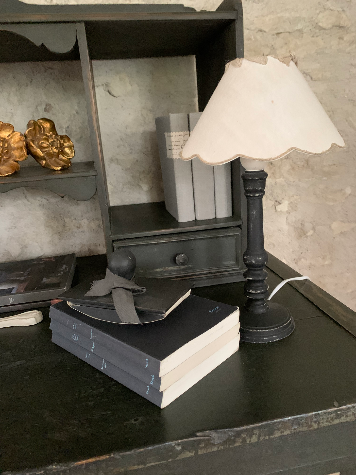 Ancien Bureau à Patine Noire