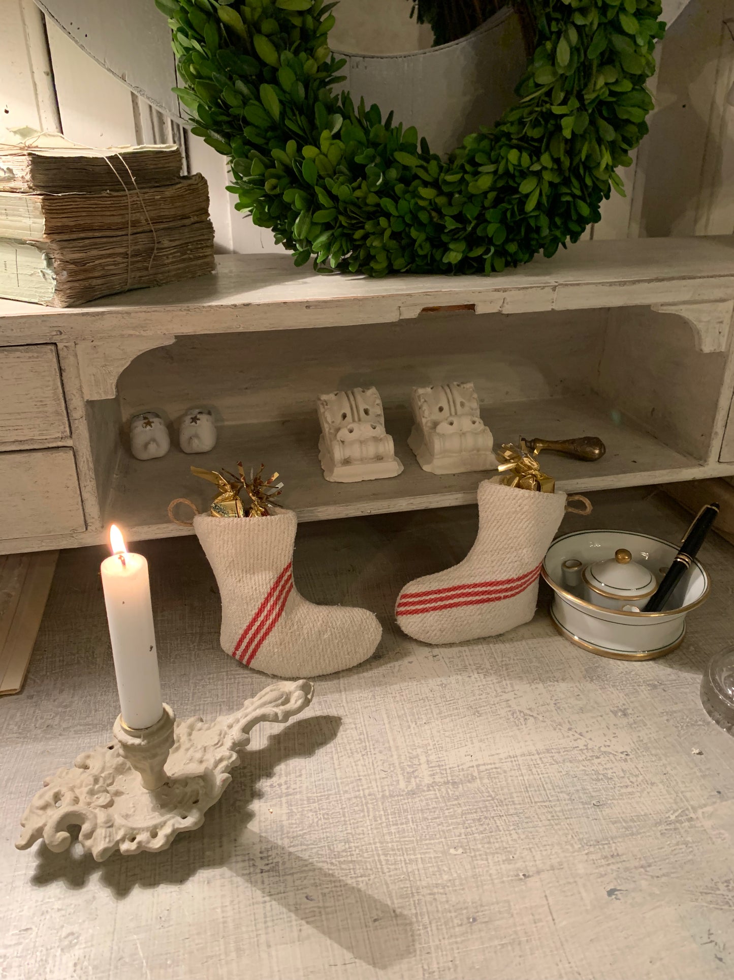 Petites Bottes de Noël en Chanvre Ancien