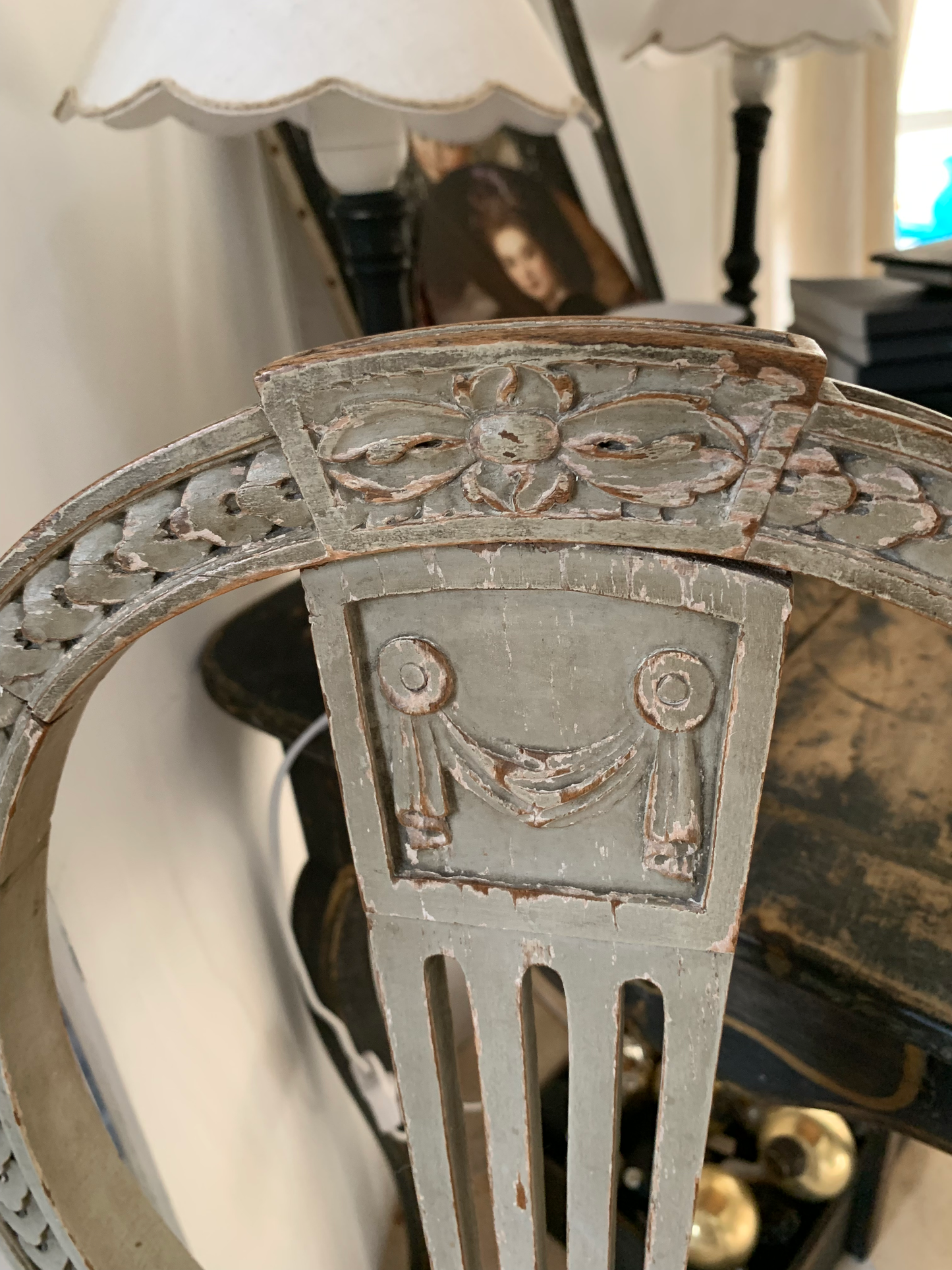 Ancienne petite chaise Louis XVI
