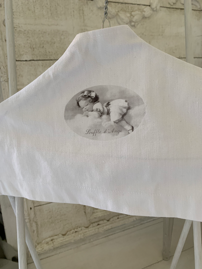 Housse de cintre en linge ancien