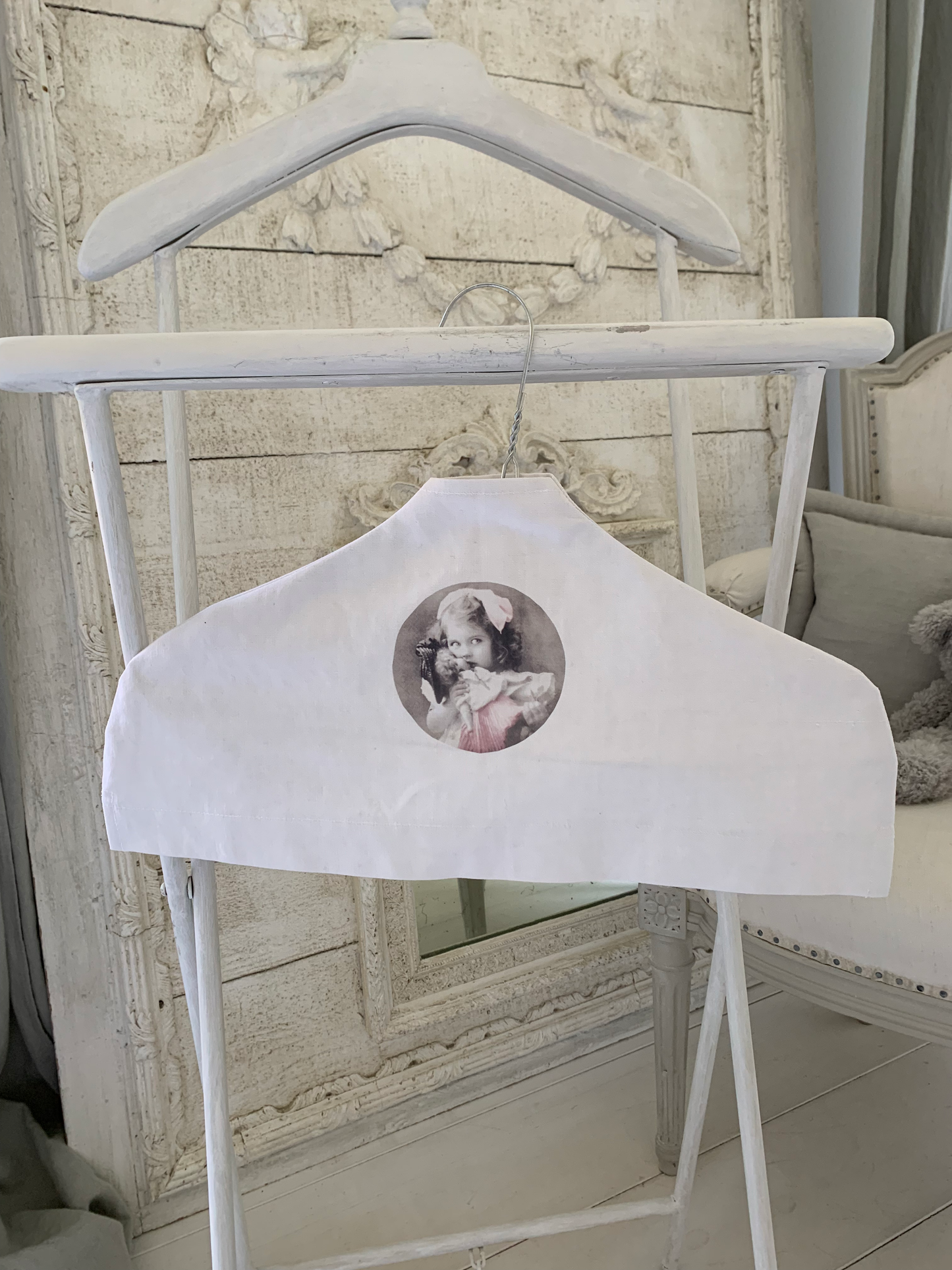 Housse de cintre en linge ancien