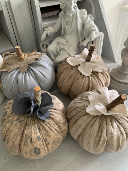Petites Citrouilles en Tissu