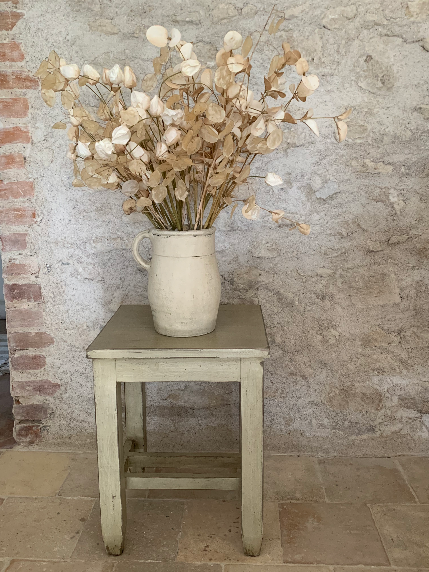 Tabouret en Bois Massif à Patine Artisanale